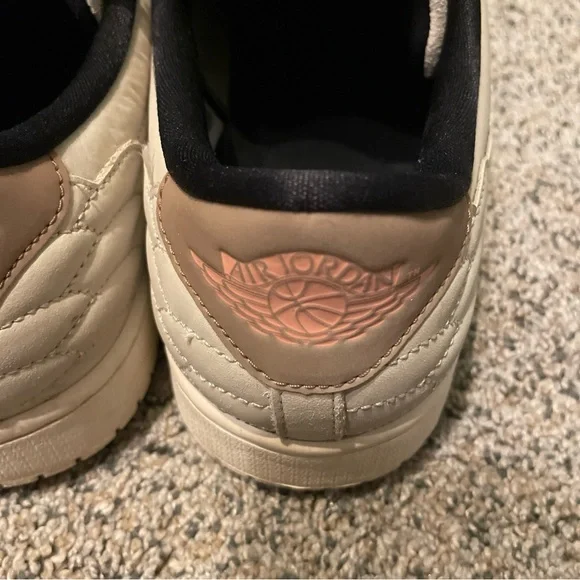 Sold - Picture 3 of 11